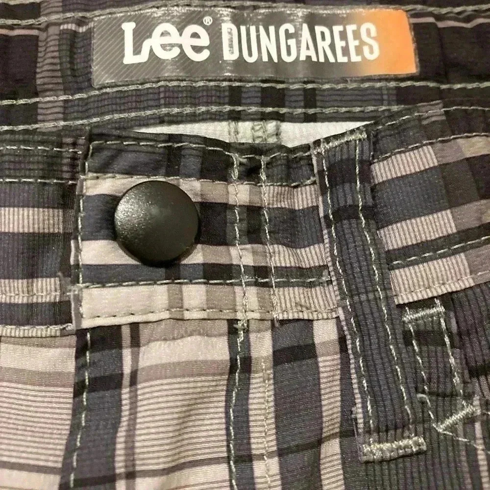 Lee Dungarees Boy’s Shorts Sz. 16R Grey Plaid w/ Cargo Pockets - Picture 3 of 4